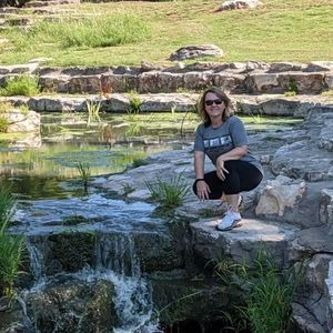 Meet your Posher, Claudia